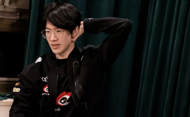 佩里西奇传射迈尼昂扑点 克罗地亚2-0法国.